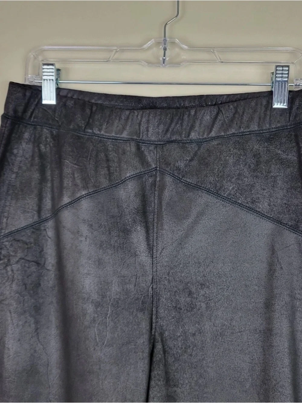 EUC Free People Black Metallic Faux Leather Leggings Size M + A GIFT 🎁